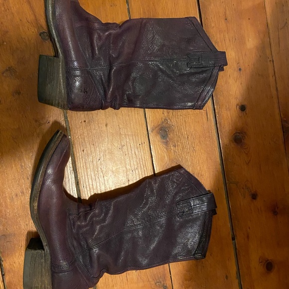 Frye Carson purple boots - Picture 2 of 4